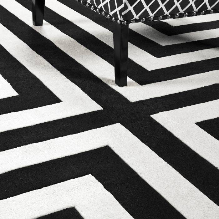 Eichholtz 108507 Carpet Thistle black & off-white 170 x 240 cm